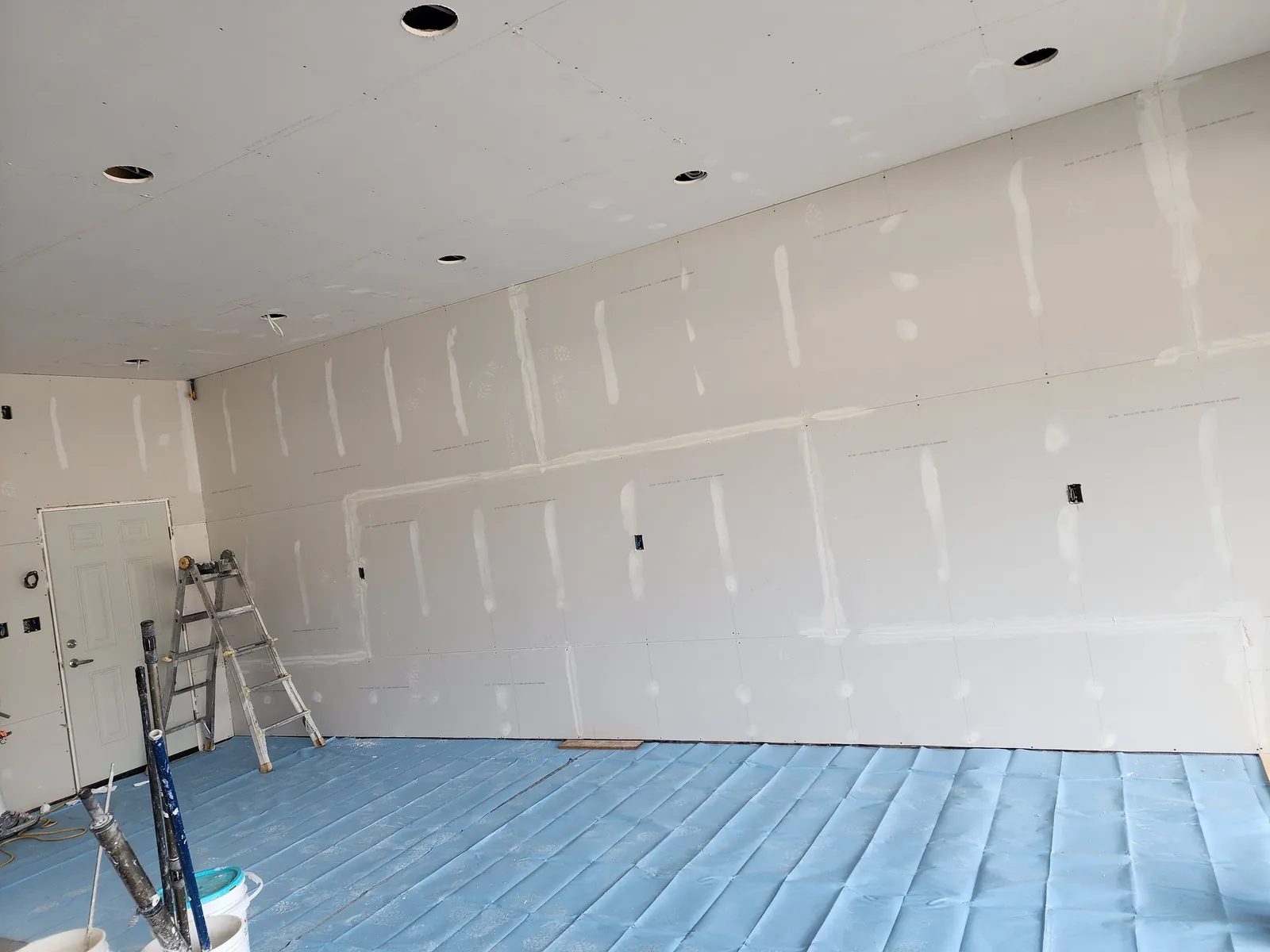 Finished drywall by Wild West Drywall